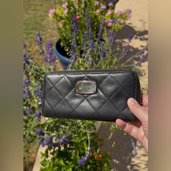 Michael Kors Quilted Black Leather Accordion Zip Wallet Organizer- Gold Accents - Picture 1 of 15